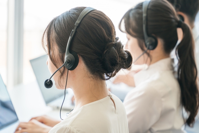 コールセンターのオペレーター