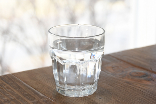 グラスに入った水